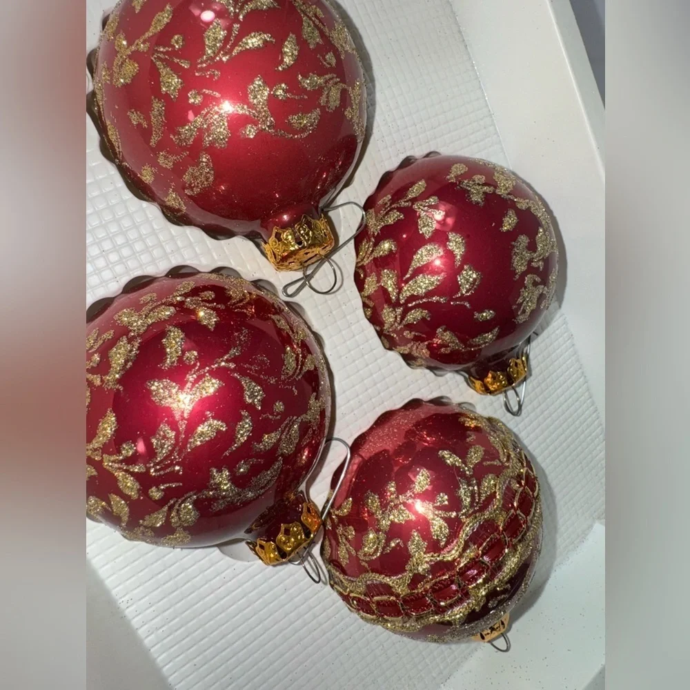 VTG Victoria Collection Embellished Red Gold Christmas Glass Balls Ornaments